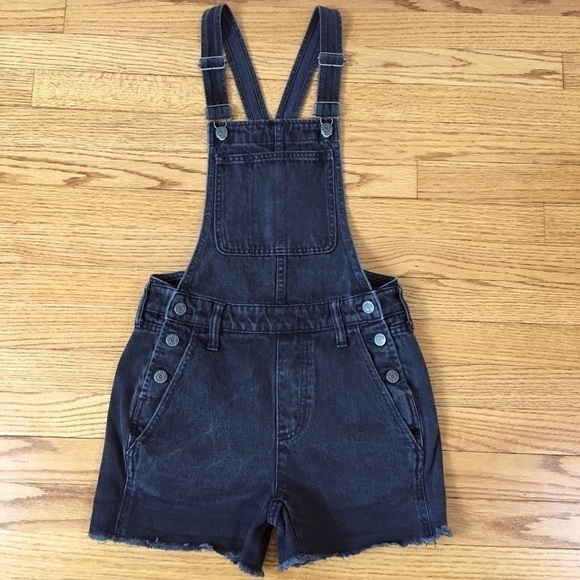 Madewell High Rise Washed Black Denim Adirondack Short Overalls - Picture 15 of 16